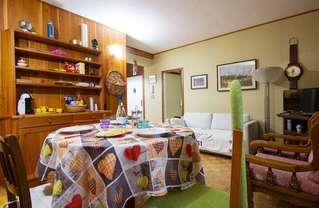 Lovely apartment for 4 guests with WIFI, TV, terrace and pets allowed
