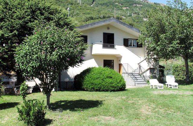 Lovely apartment for 4 people with WIFI, TV, balcony, pets allowed and parking