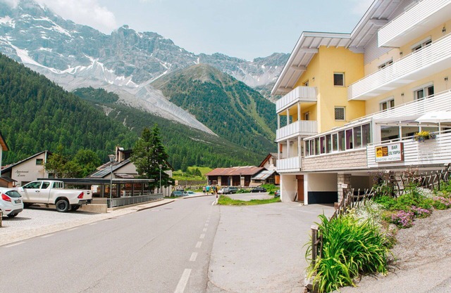 Lovely apartment for 4 people with WIFI, TV, terrace, pets allowed, panoramic view and parking