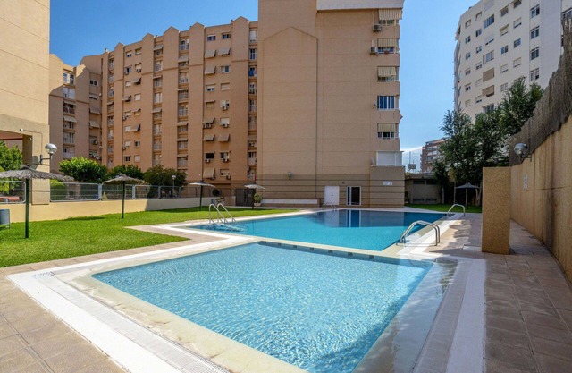 Lovely apartment for 7 people with A/C, pool, WIFI, TV, terrace and parking