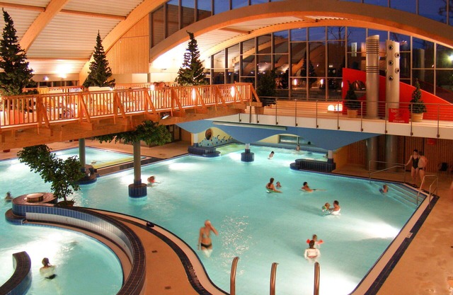 Lovely apartment in villa for 8 people with pool, WIFI, TV, terrace, pets allowed and parking