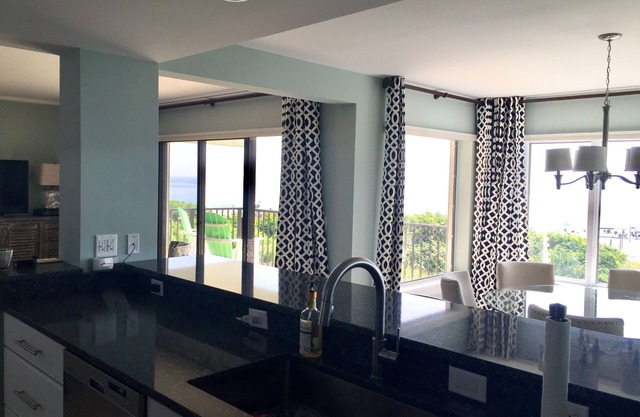 Lovely beach front condo in Vero