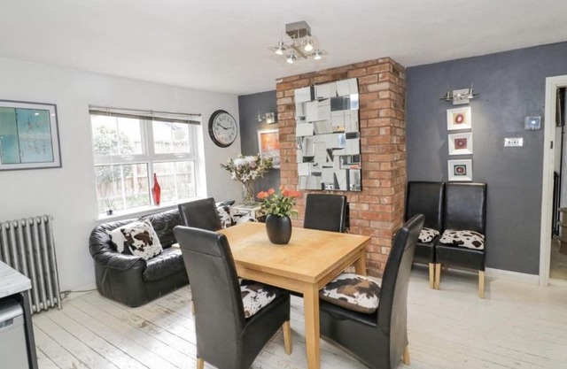 Lovely Comfortable 3 Bed Home, Worcester