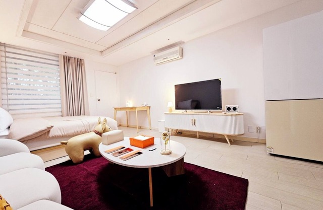 lovely cozy apartment&extraordinary space of Seoul Gangnam [min 30day stay only]