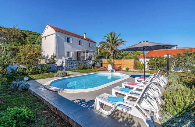 Lovely home in Brbinj with WiFi