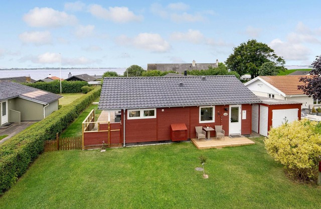 Lovely home in Faaborg with WiFi