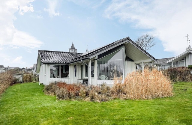 Lovely home in Faaborg with sauna