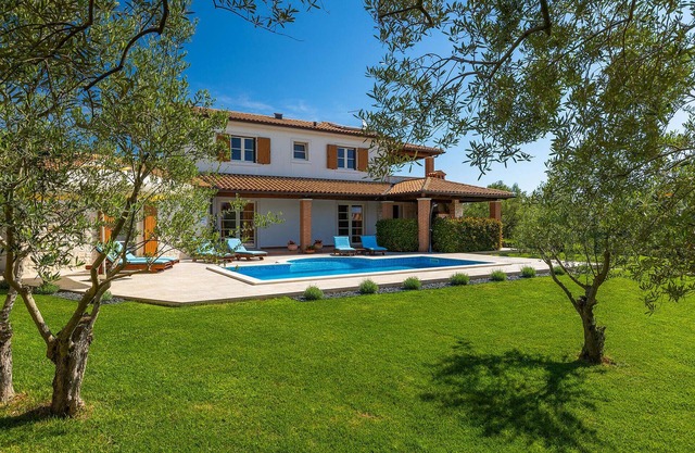 Lovely home in Krnica