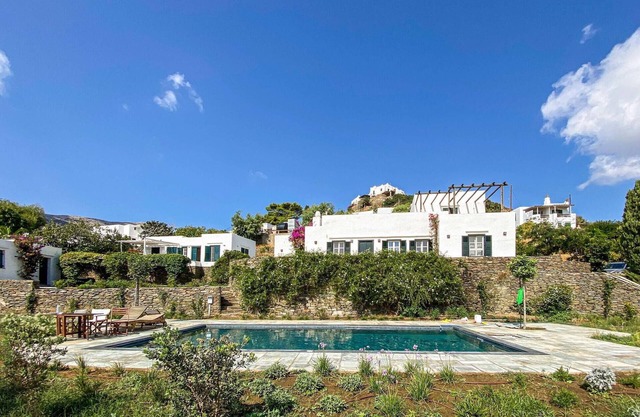 Lovely home in Sifnos with WiFi
