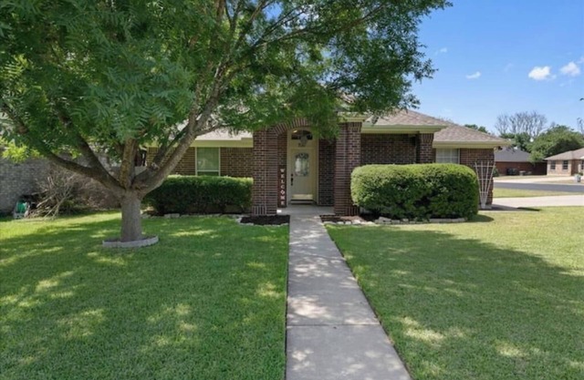 Lovely Leander Home