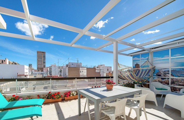 Lovely Penthouse In Alicante City Centre
