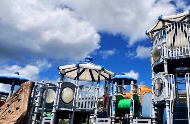 LOW COST RESORT MANZA BEACH