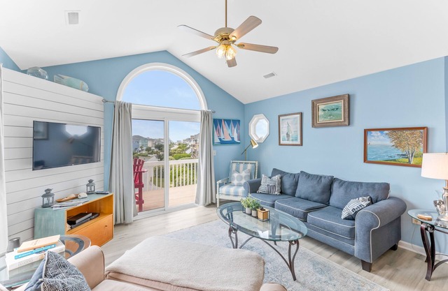 Lowe Tide | Beautiful Beach Views!