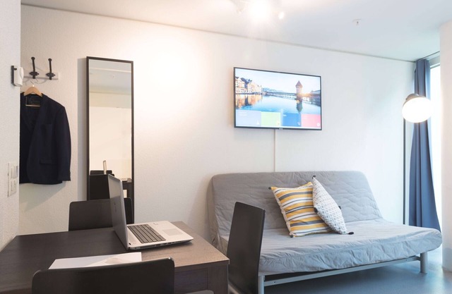 LU Bourbaki II - Allmend HITrental Apartment