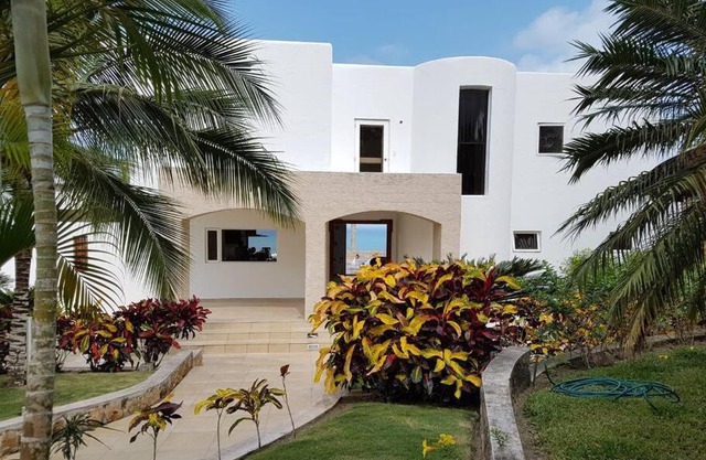 Lujosa Casa con piscina privada Casa Blanca Same