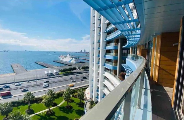 Lux 2 BedRoom Suite Apartment W/ Seaview In Center