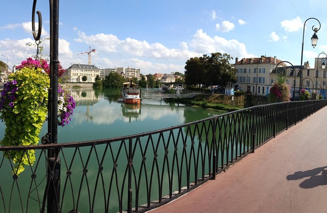 Lux & Panorama, Paris-disney - Les Bords DE Marne
