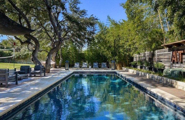 Luxe Pool, Fire Pit, LOW Winter + 2024 Rates!