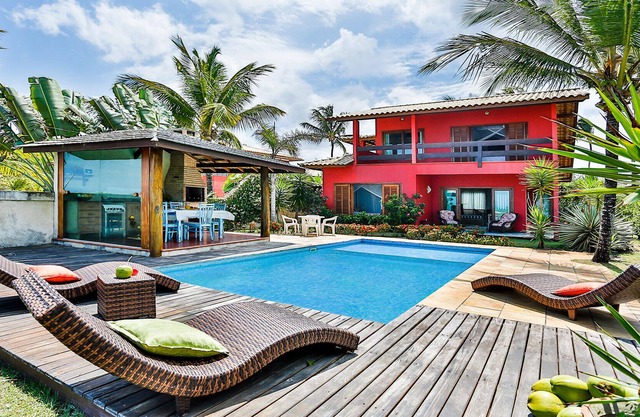 Luxosa beach house with pool and sea views in Arraial d'Ajuda -