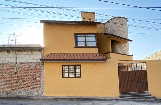 Luxurious house