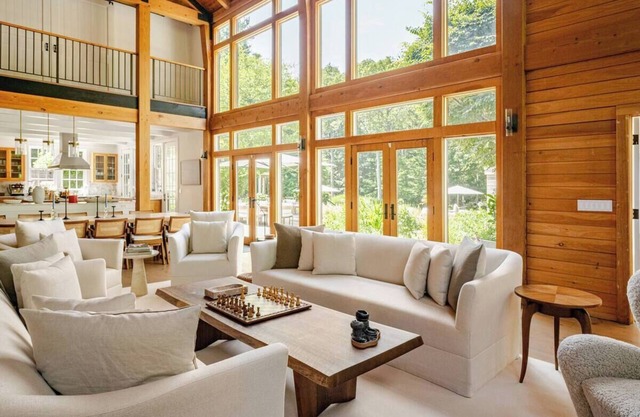 Luxurious 8 Bedroom Retreat with Pool East Hampton