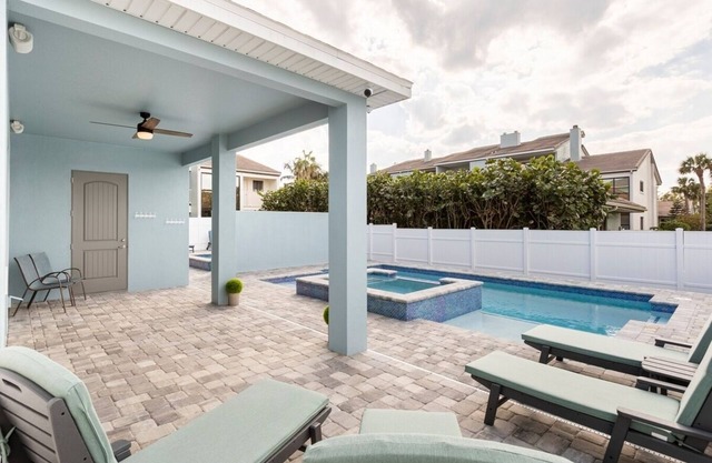 Luxurious 8 king bedroom, 10 bath Melbourne, FL retreat across from a private 40-mile sandy beach