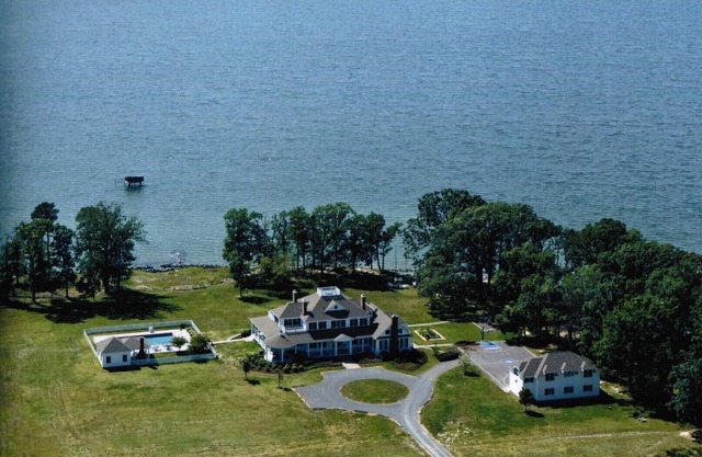 Luxurious and Extremely Private Waterfront Estate (SORRY - NO WEDDINGS)