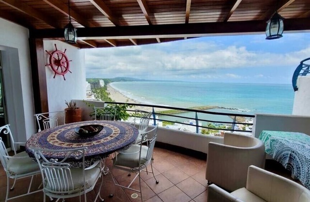 Luxurious Apartment on the Beach + Incredible View