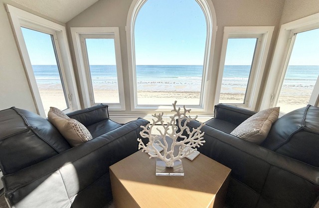 Luxurious Beachfront New England Cottage