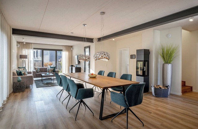 Luxurious chalet (200sqm) for up to 8 people with terrace and sauna