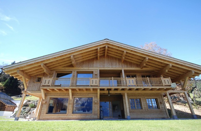 Luxurious design Chalet with stunning views in Grindelwald - full privacy!