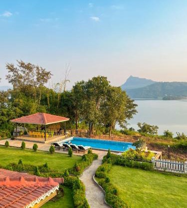 Luxurious Infinity Pool Villa Overlooking Pawna Lake Best For Parties And Events