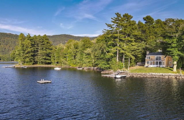 Luxurious Lakefront Escape on Megunticook Lake