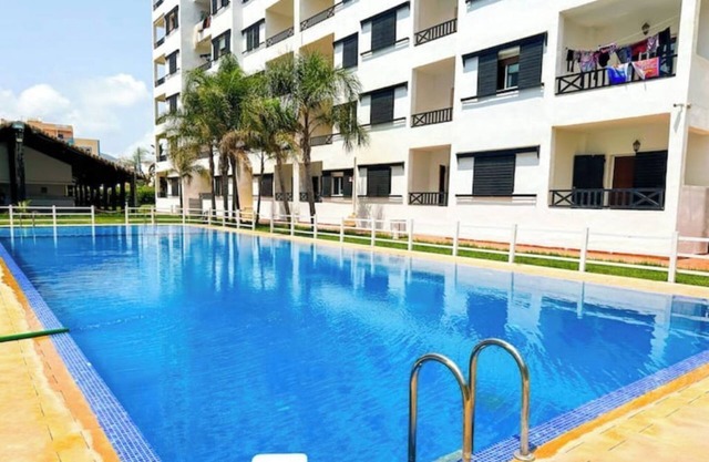 Luxurious Scandinavian-style, pool & play area