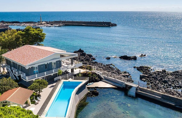 Luxurious sea front villa with private pool