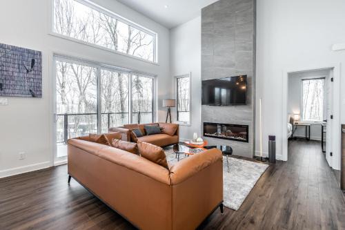 Luxurious Villa Tremblant 4 Bdrs W Hot Tub B5