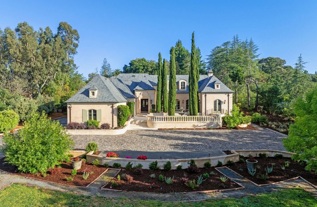 Luxurious Vintage French Chateau