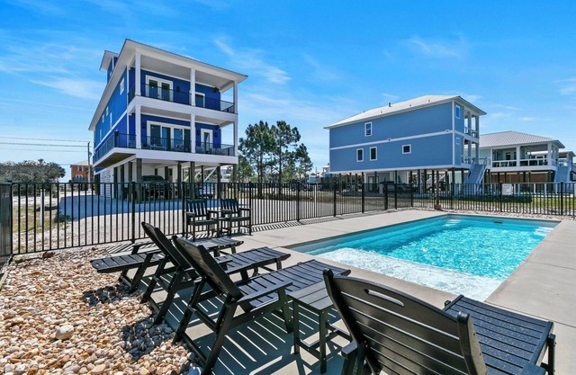 Luxury 10 BR Beach House - Lagoon Views w Private Pool