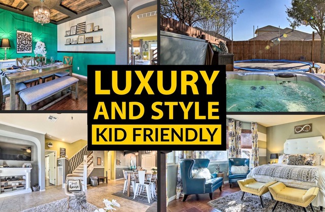 ❤ Luxury 2,800 Sq Ft Home ★ Fast Wifi ★ Hot Tub ❤