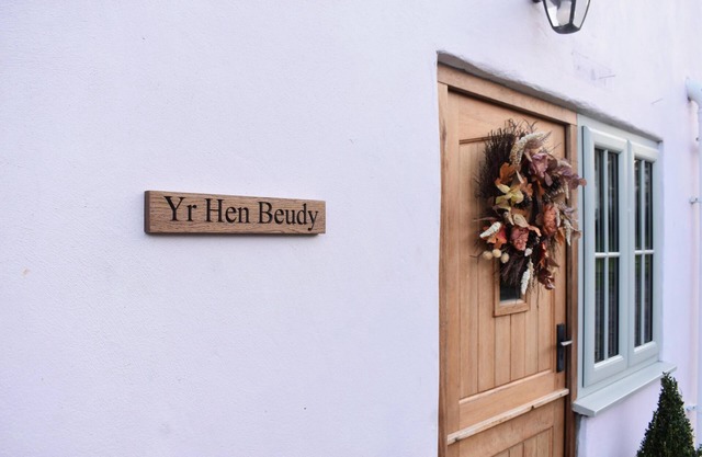 Luxury 2-Bed Barn Conversion in Llansteffan