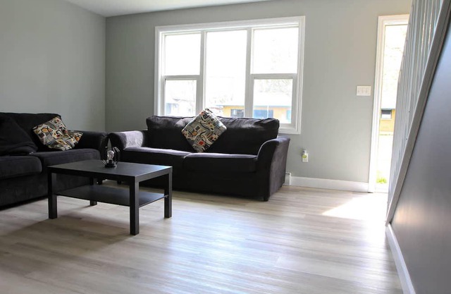 **Luxury 2 Story Townhouse**