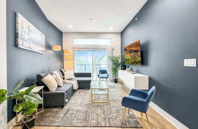 Luxury 2BD | DT Deep Ellum | 4 Beds | Free Parking