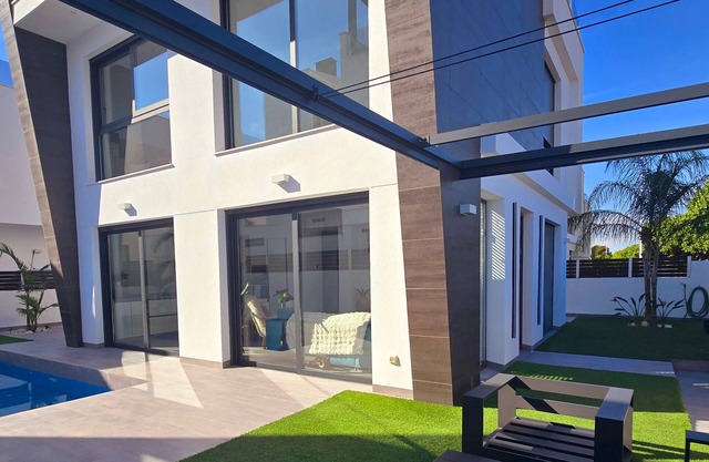 Luxury 3 Bed modern villa with private pool only 8 minutes from Airport & beach