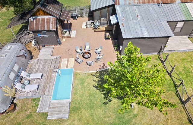 Luxury 3 Bedroom House with Airstream, Cabin, Private Fireplace, and Plunge Pool