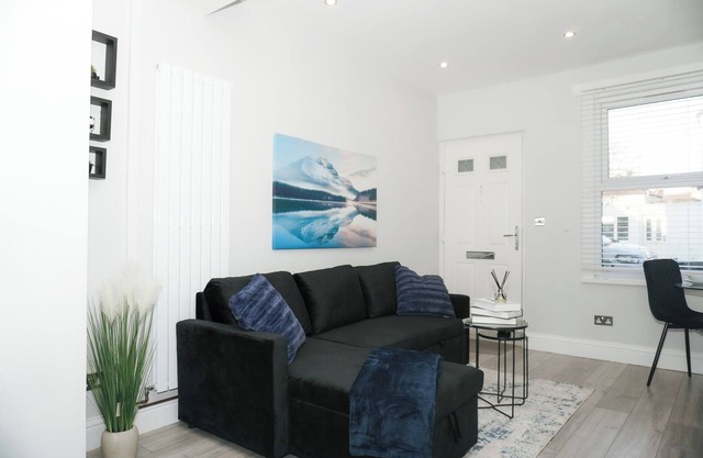 Luxury 3 bedroom in Dartford with Free parking