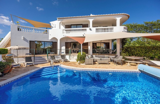 Luxury 3 to 4 bedroom Villa With Wonderful Sea And Mountain Views