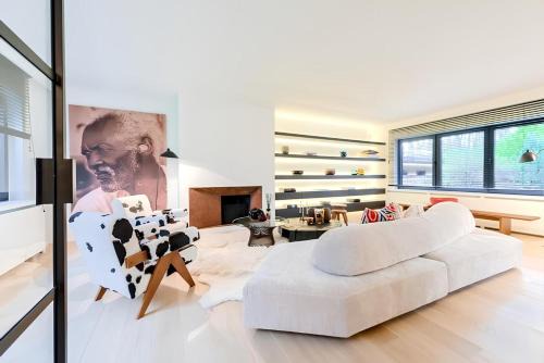 Luxury 455m2 Villa in Waterloo