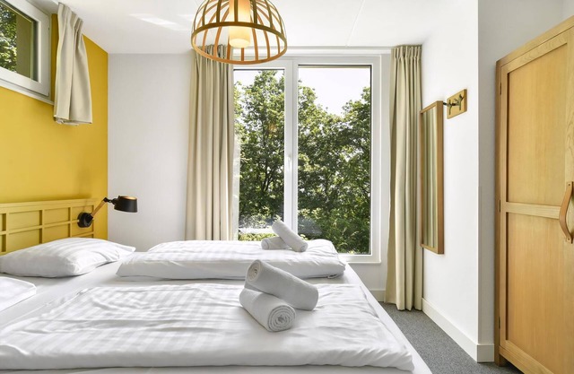 Luxury 6-person bungalow in the holiday park Landal Mont Royal