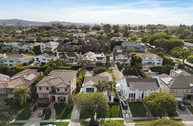 Luxury 6BR Villa Near Beverly Hills Kosher Kitchen Heated Pool Sauna Guest House