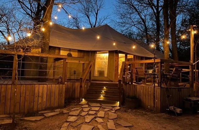 Luxury African Tent W/A/C, Waterfall, 300 acre ranch on the Brazos River! "Amazing"- FW Mag Tubing!